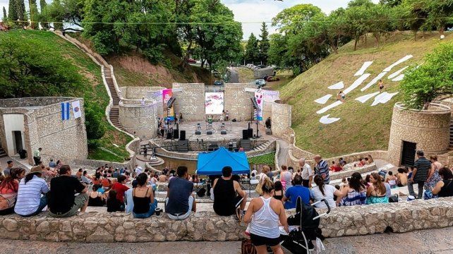 El anfiteatro de Paraná vuelve a recibir a exponentes de la música de la región.