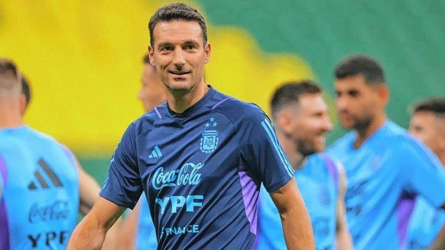 Lionel Scaloni dio la nómina para el comienzo de la defensa de la tercera Copa del Mundo Lionel Scaloni dio la nómina para el comienzo de la defensa de la tercera Copa del Mundo