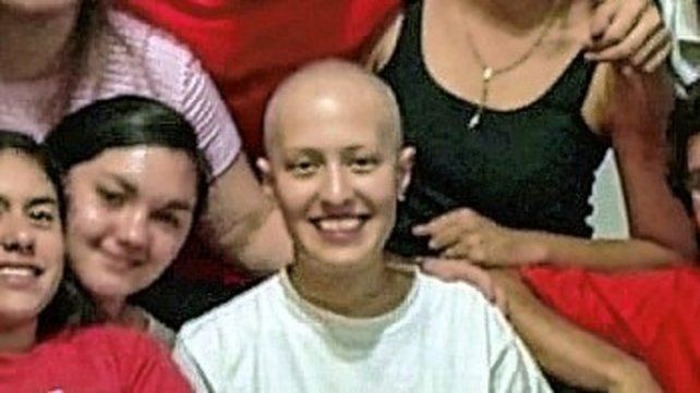 Sonriente. A pesar del duro tratamiento contra la leucemia y sus consecuencias, María Cruz se mostró siempre alegre y feliz de compartir con sus amigos.