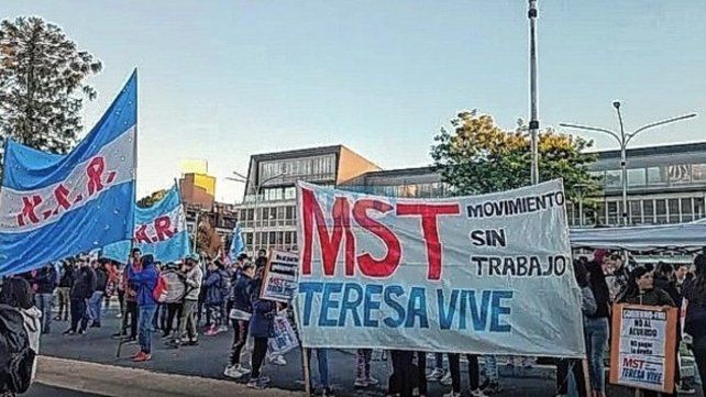 En Paraná las organizaciones sociales concentrarán en plaza Mansilla.