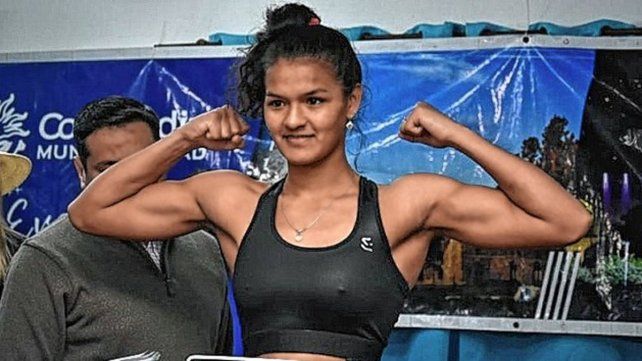 La Panterita Lescano pelea en Concordia.