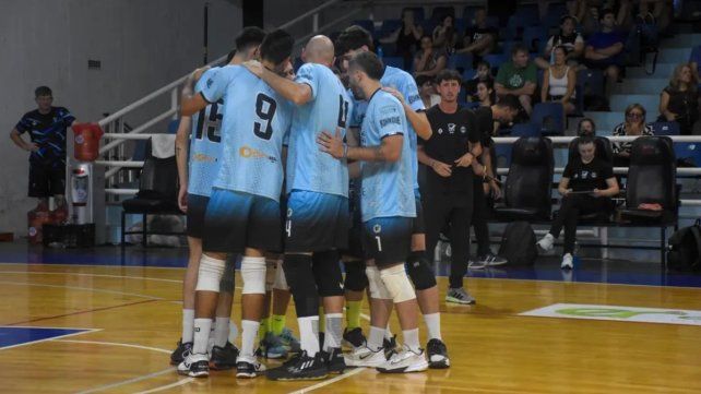 El plantel de Echagüe unido para cumplir con su objetivo. El plantel de Echagüe unido para cumplir con su objetivo.