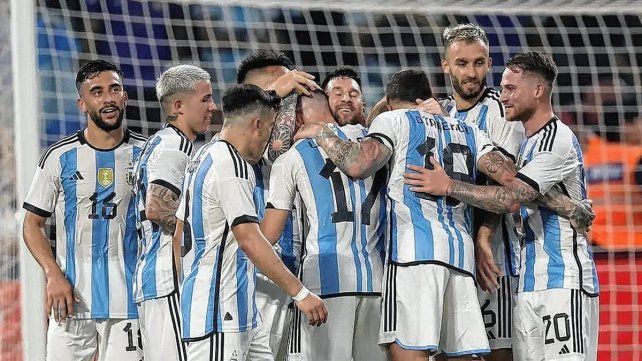 La Selección Argentina tiene puntaje ideal en las Eliminatorias Sudamericanas. La Selección Argentina tiene puntaje ideal en las Eliminatorias Sudamericanas.