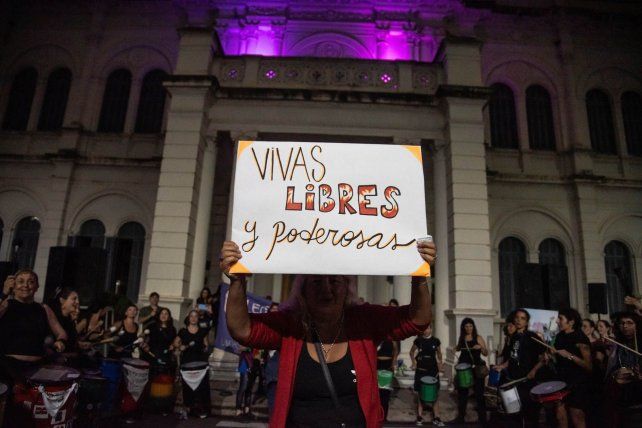 Por décimo año consecutivo, el país grita Ni una menos. Foto: gentileza Juliana Faggi Por décimo año consecutivo, el país grita Ni una menos. Foto: gentileza Juliana Faggi