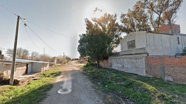 El joven de 19 años está en Terapia Intensiva con hundimiento de cráneo. Sus familiares amenazaron a la víctima con incendiar su casa en Diamante