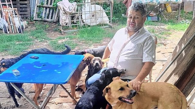 Ángel tuvo que ser operado por un desprendimiento de retina Ángel tuvo que ser operado por un desprendimiento de retina