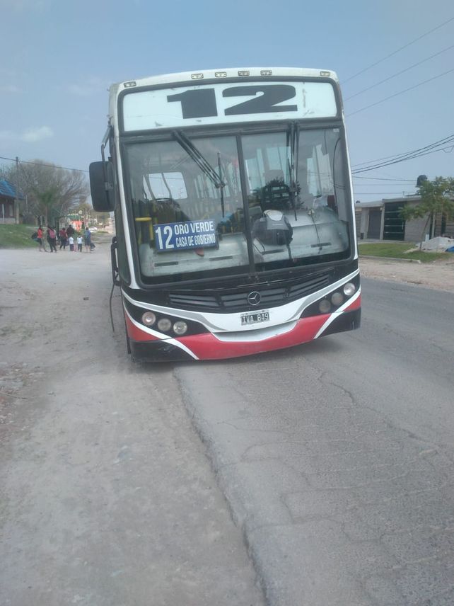 El colectivo une el trayecto Oro Verde Paraná. El colectivo une el trayecto Oro Verde Paraná.