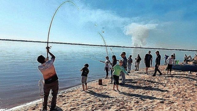 La pesca entusiasma a gente de todas las edades La pesca entusiasma a gente de todas las edades