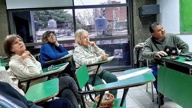 El Departamento de la Mediana y Tercera Edad de Ciencias de la Educación abre la inscripción al programa de cursos y talleres virtuales y presenciales 