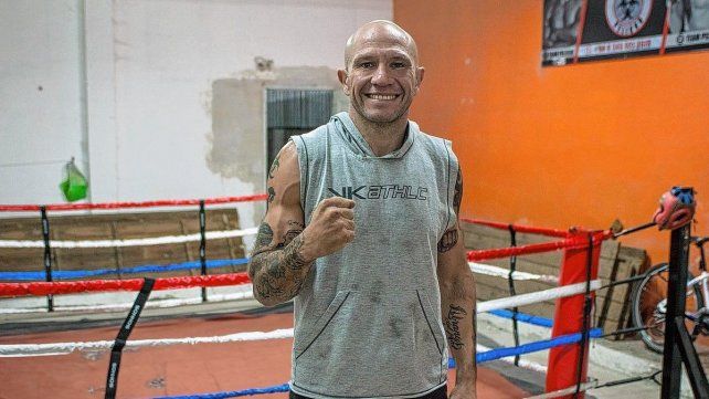 Wencelao Mansilla peleará en el Club Paracao. Wencelao Mansilla peleará en el Club Paracao.