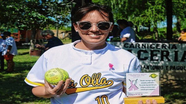 Reconocimiento. El domingo pasado el sóftbol de La Olla de Gualeguay, le brindó un cálido homenaje a Gisela y su fortaleza.