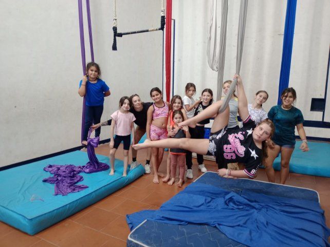 las chicas que practican la disciplina en el Rowing. las chicas que practican la disciplina en el Rowing.