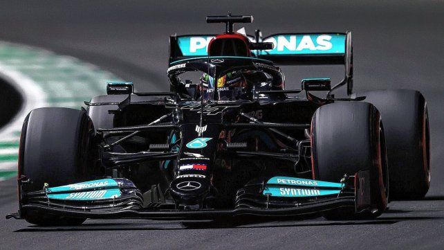 Hamilton le ganó el duelo a Verstappen.