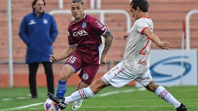 Godoy Cruz y Argentinos igualaron sin goles en Mendoza.