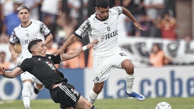 Riestra dio la nota ante Independiente en su cancha. Riestra dio la nota ante Independiente en su cancha.