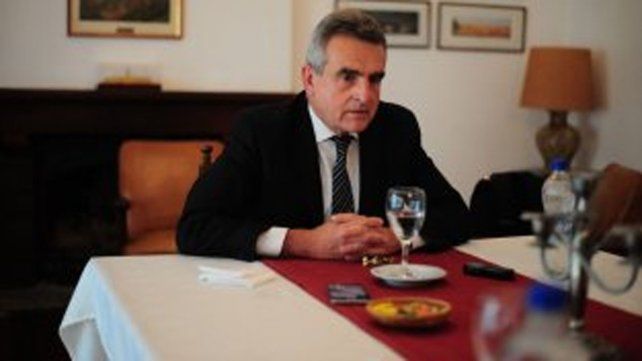 El ministro de Defensa fue uno de los primeros en manifestarse.