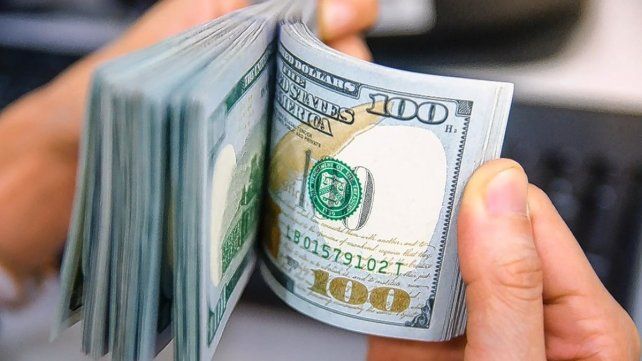 Monotributistas: comienza devolución del 35% de dólar ahorro