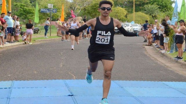 Bruno Colombo fue el ganador de los 10k en la categoría masculina. Bruno Colombo fue el ganador de los 10k en la categoría masculina.