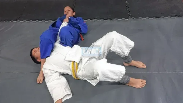 Jiu Jitsu es el arte de la suavidad. Jiu Jitsu es el arte de la suavidad.