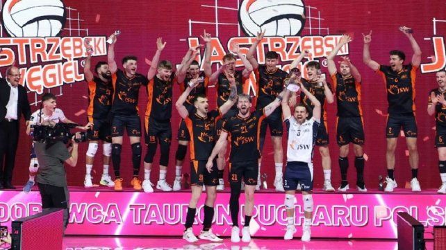 Jastrzebski Wegiel se quedó con la Copa de Polonia. Jastrzebski Wegiel se quedó con la Copa de Polonia.