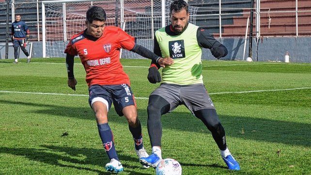 Héctor Canteros será el mediocampista más adelantado de Patronato.