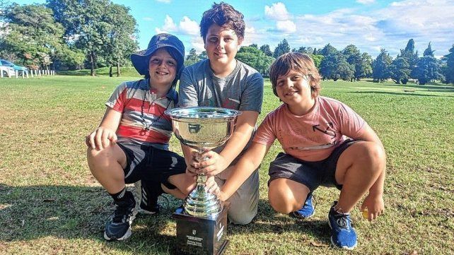 Estudiantes se consagró bicampeón del Litoral en la categoría Junior Estudiantes se consagró bicampeón del Litoral en la categoría Junior