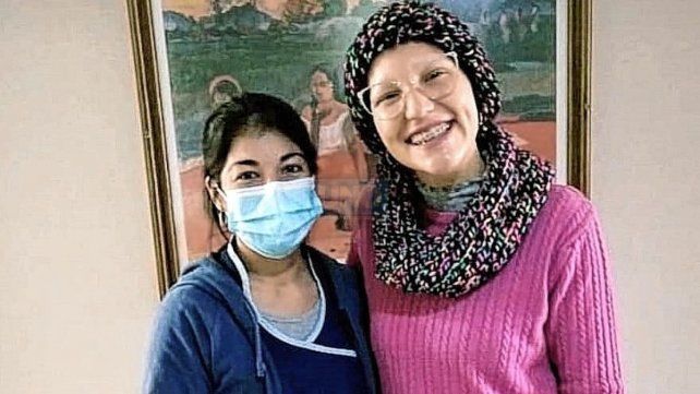 Acompañada. La familia, los amigos son el sostén más importante, al igual que la atención médica.