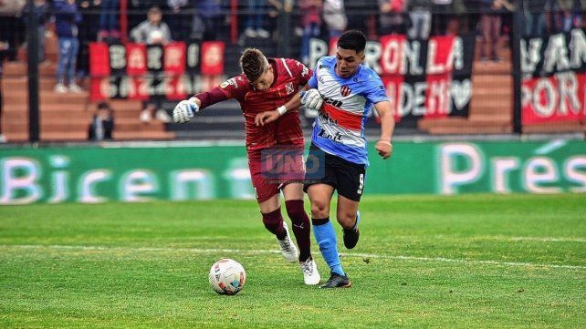Fernando Espinoza dirigió la victoria de Patronato a Independiente por la Liga Profesional de Fútbol 2022.