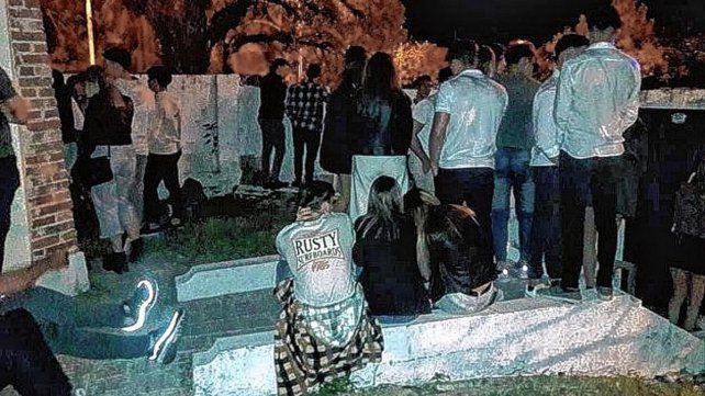 fiestas-clandestinasjpg
