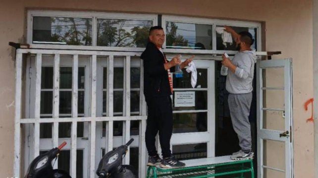 Escuela Guadalupe: la comunidad educativa se moviliza para arreglar aulas, paredes y techos Escuela Guadalupe: la comunidad educativa se moviliza para arreglar aulas, paredes y techos