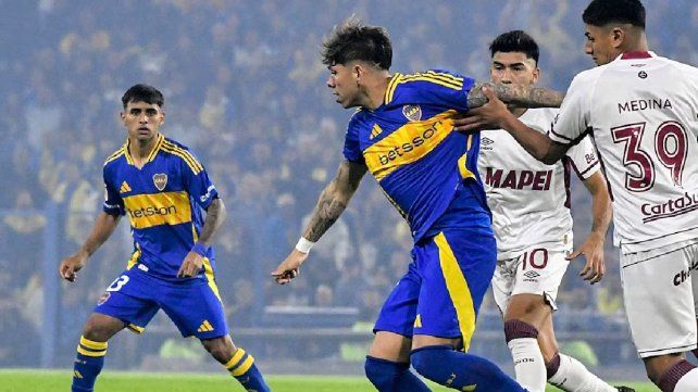 Un Boca reprobado pasó a Lanús por penales y está en cuartos del Torneo Apertura. Un Boca reprobado pasó a Lanús por penales y está en cuartos del Torneo Apertura.