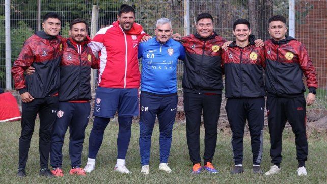 Gustavo Nepote, Mauro Trucco y Fabián Prestofelippo junto a los profes Martín González, Valentino Almada, Lucas Abasto y Luciano Michelin. Gustavo Nepote, Mauro Trucco y Fabián Prestofelippo junto a los profes Martín González, Valentino Almada, Lucas Abasto y Luciano Michelin.