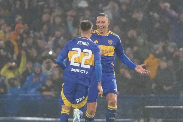 Lema marcó el primer gol para Boca de tiro libre. Lema marcó el primer gol para Boca de tiro libre.