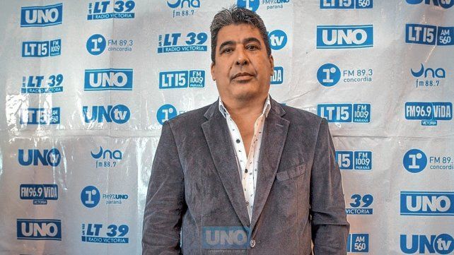 Manuel Quintana, presidente de Mutual CreSer, contó que donarán una bandera a la escuela Mitre