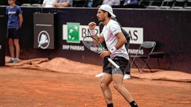 El argentino Cachín pasó a los cuartos de final del Challenger de tenis italiano de Perugia. El argentino Cachín pasó a los cuartos de final del Challenger de tenis italiano de Perugia.