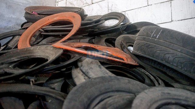 Paraná: Centro de recepción y transferencia de neumáticos fuera de uso.