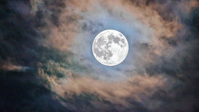 La superluna de octubre podrá verse en Paraná La superluna de octubre podrá verse en Paraná