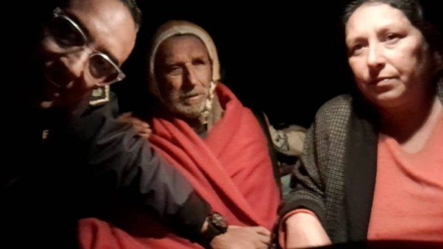 Hallaron a un hombre de 61 años que fue buscado el domingo en el departamento Villaguay. Fue hospitalizado debido al cuadro de hipotermia que presentó Hallaron a un hombre de 61 años que fue buscado el domingo en el departamento Villaguay. Fue hospitalizado debido al cuadro de hipotermia que presentó