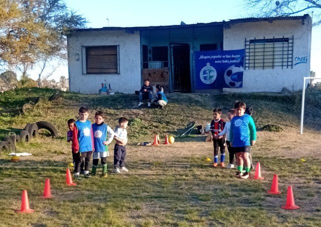 Escuela de fútbol infantil El Podio, del barrio José Hernández. Escuela de fútbol infantil El Podio, del barrio José Hernández.