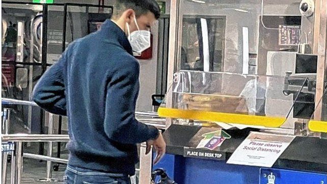 Novak Djokovic quiere competir en el Abierto de Australia.