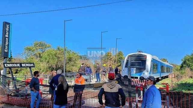 Este martes se realizó una nueva prueba y se ultiman detalles para que el tren una Paraná hasta la escuela Almafuerte. A futuro, planean llegar hasta La Picada