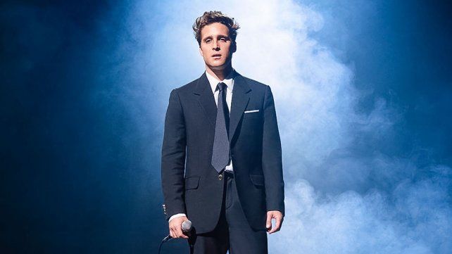 El look de Diego Boneta para ser Luis Miguel en la tercera temporada