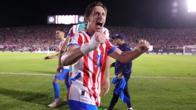 En Asunción, Paraguay se impuso por 2-0 ante Uruguay. En Asunción, Paraguay se impuso por 2-0 ante Uruguay.