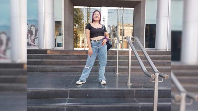 Belén Sánchez siguió adelante. Actualmente estudia y trabaja lejos de su Santa Elena natal.