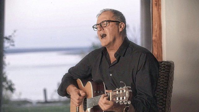 Rubén Giménez presenta su videoclip "Caricias en la nada"