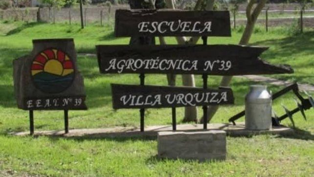 En la jornada se hablará sobre legislación y nociones básicas sobre producción agroecológica. Se llevará adelante en la escuela Agrotécnica N° 39 Villa Urquiza. En la jornada se hablará sobre legislación y nociones básicas sobre producción agroecológica. Se llevará adelante en la escuela Agrotécnica N° 39 Villa Urquiza. 