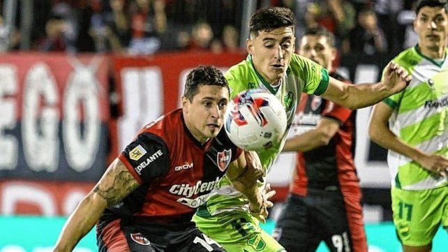 Newell´s perdió de local ante Defensa y Justicia y no pudo levantarse de la derrota ante su clásico rival.