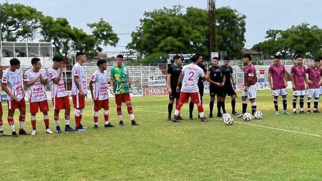 Atlético Paraná ganó en la ida de los octavos de final de la Copa Túnel Subfluvial. Atlético Paraná ganó en la ida de los octavos de final de la Copa Túnel Subfluvial.