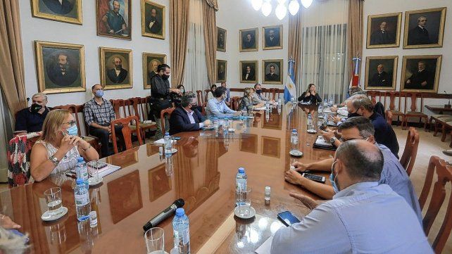 El gobierno espera no tener que restringir actividades en Entre Ríos.