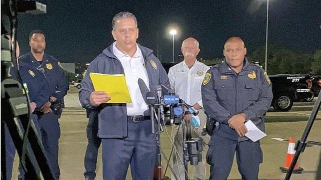 Producto de la avalancha, 17 personas fueron trasladadas a hospitales y 11 de los heridos sufrieron un paro cardíaco